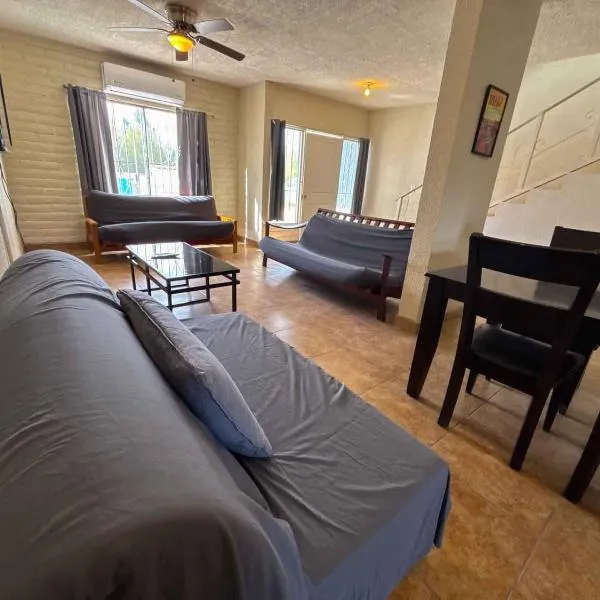 Shoreline Condo 4 Desert Oasis Free Wifi, Cool AC, hotel in San Felipe