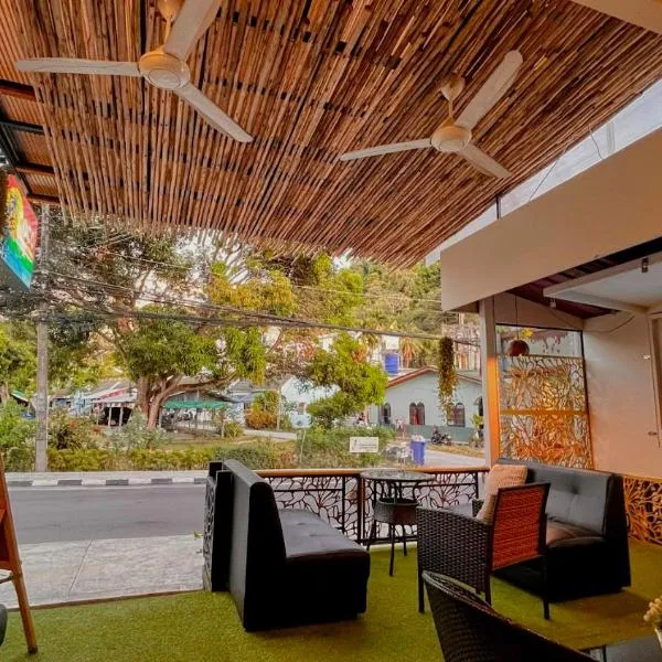 Coco Mountain View Guest House Hotel, hotel in Kata Beach