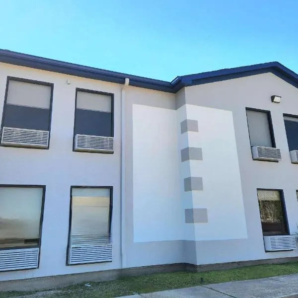 新伊比利亚戴斯套房酒店，位于新伊比利亚的酒店