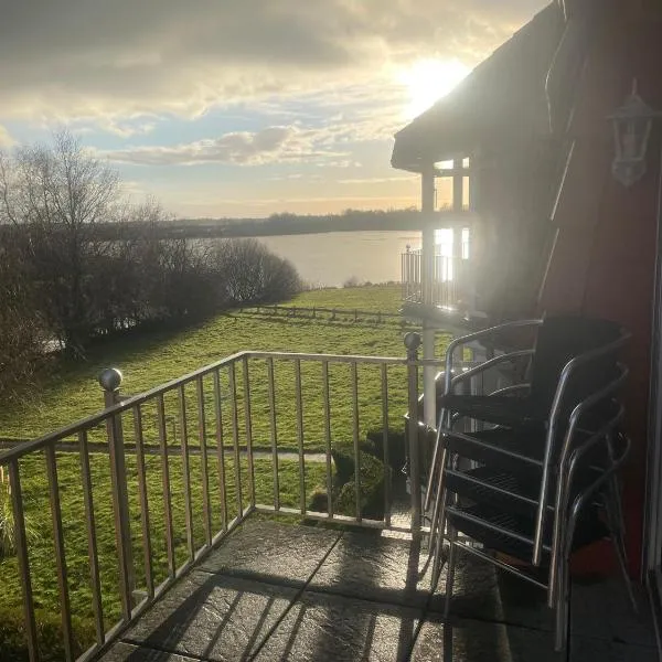 Ferienwohnung Seeblick Timmel, hotel in Großefehn 