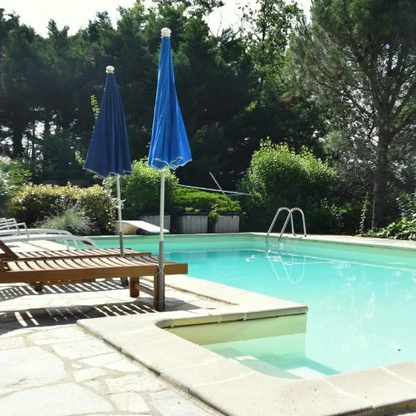 Aux portes du Sidobre, hotel v destinácii Burlats