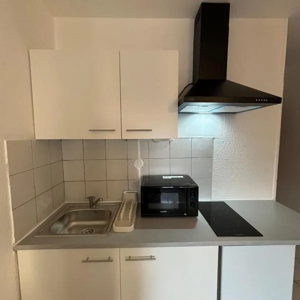Foch 3-Studio-Beziers center -wifi -tv connected, hotel in Béziers