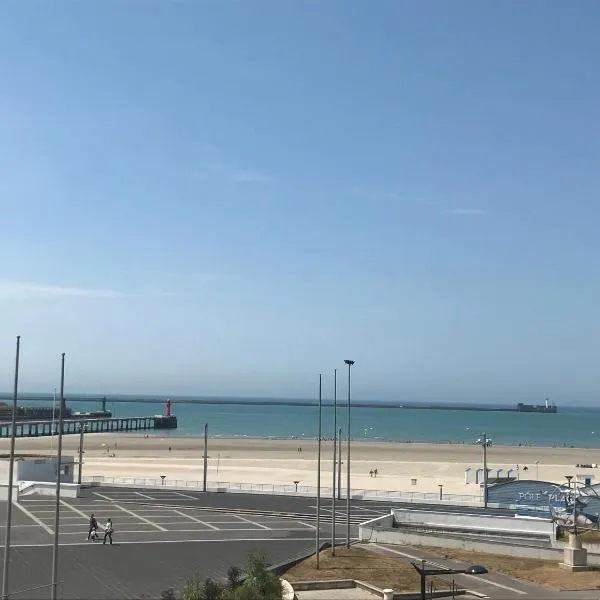 L'Appartement de la Matelote face mer 5 personnes - 3ème étage sans ascenseur, hotel in Boulogne-sur-Mer