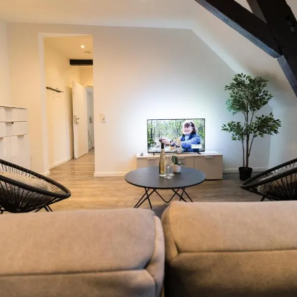 Fewomo, MoselSky, Stilvolle Dachgeschoss-Ferienwohnung mit Charme für 6 Personen, hotel a Lieser