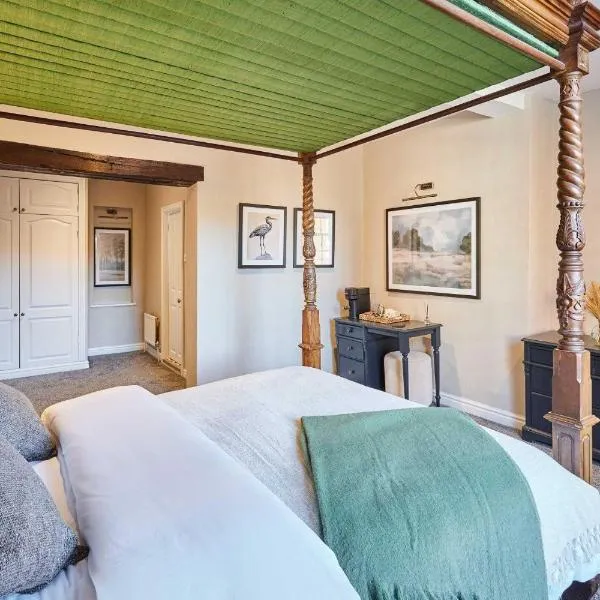 #2 - 4 Poster Bed at The Raven Aparthotel by PureStay, hotel in Much Wenlock