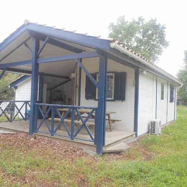 chalet entre lacs et ocean, hotel in Saint-Paul-en-Born