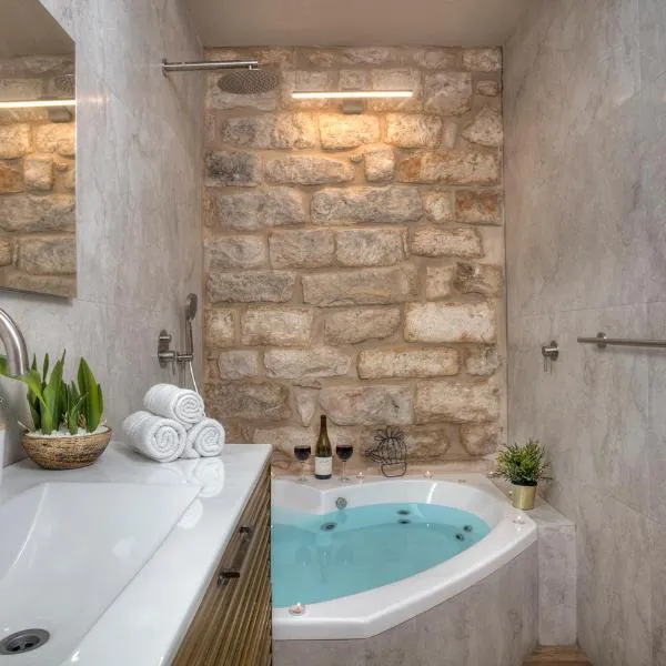 חלום במערה - סוויטת יוקרה בעתיקה, hotel em Safed