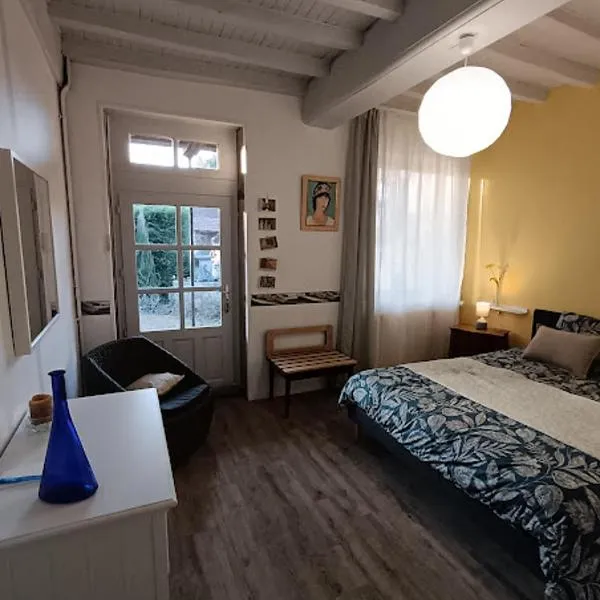 Chambre d'hôte la Chanée – hotel w mieście Saint-Germain-du-Bois