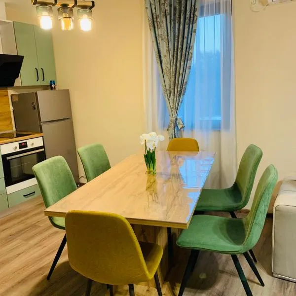 Апартамент за гости''HAPPY''Трявна лейк, hotel em Tryavna