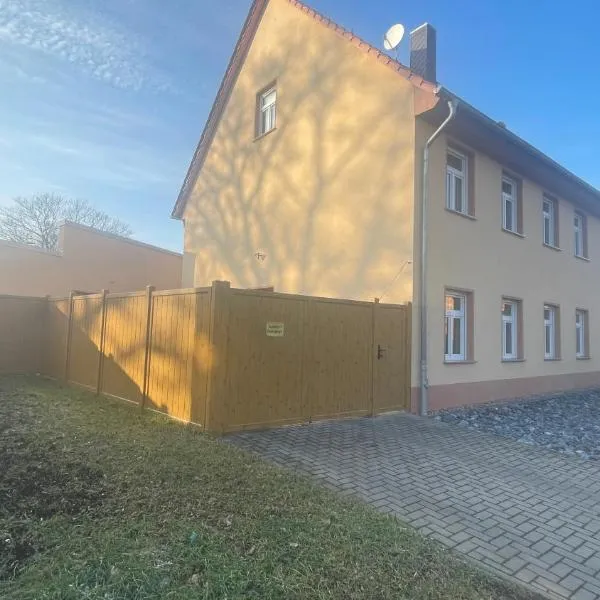 Kim Homestay A Zimmer 1, hotell sihtkohas Sömmerda