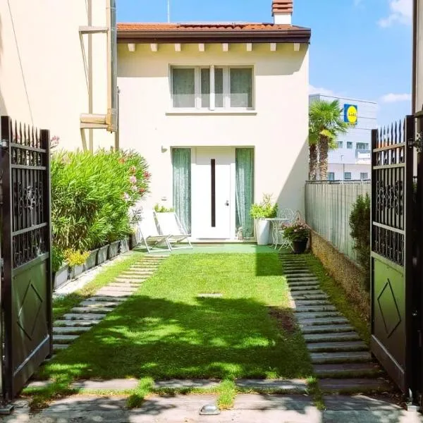 Villa Joy Verona - Luxury Chalet、ヴェローナのホテル