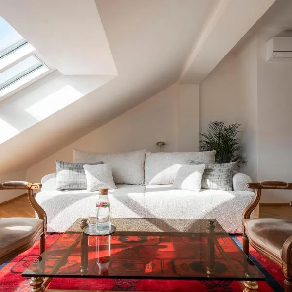 Visit Oomph Apartments, hotel sa Prague