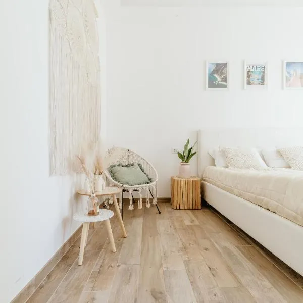 Home Alba Rooms, Hotel in Porto Recanati