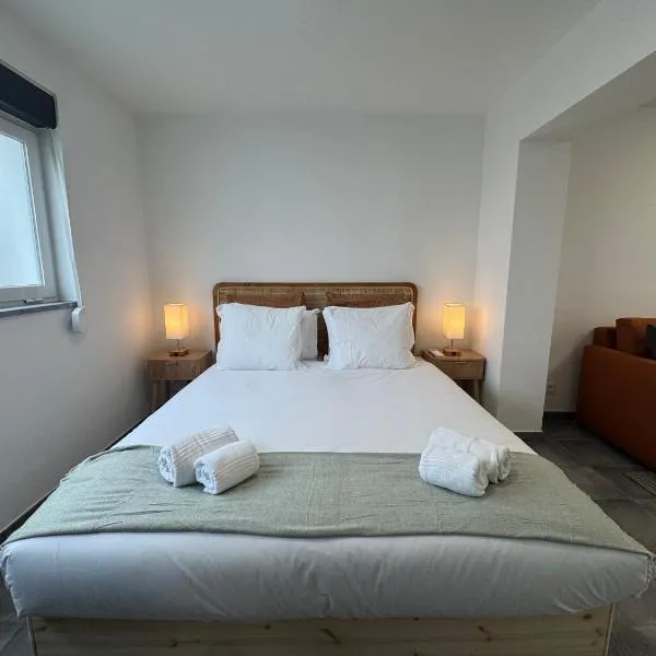 Estoril Nest- Walk to the Beach โรงแรมในเอสตอริล