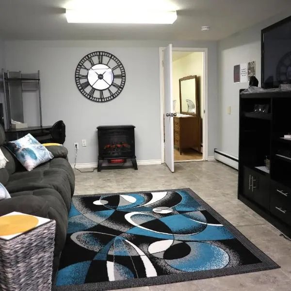 Calgary's Home Cinema Retreat, hotel in Calgary