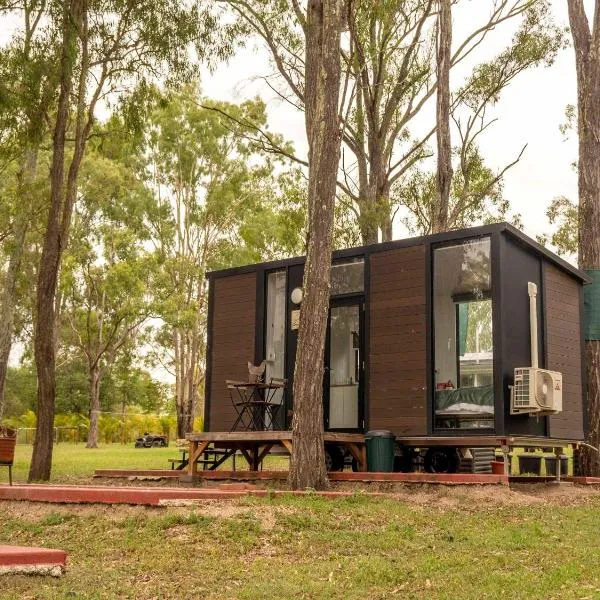 5 Acre Retreat Jimboomba by Tiny Away, hotel v destinaci Jimboomba