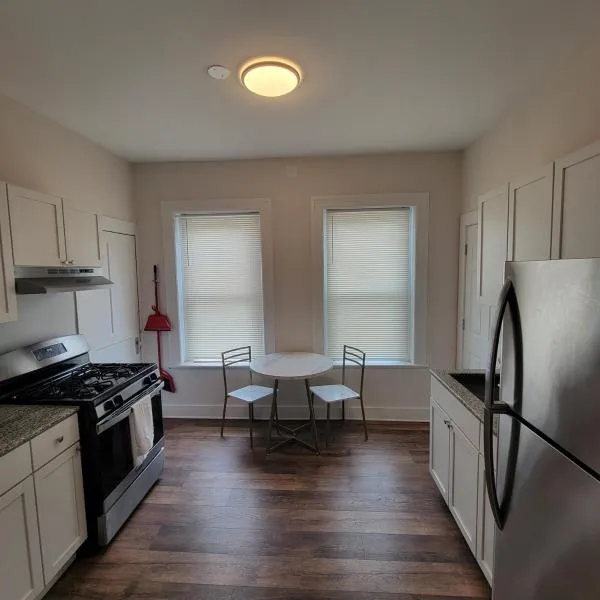 Walk to Niagara Falls 3 Bedrooms 4 Beds, ξενοδοχείο σε Καταρράκτες του Νιαγάρα