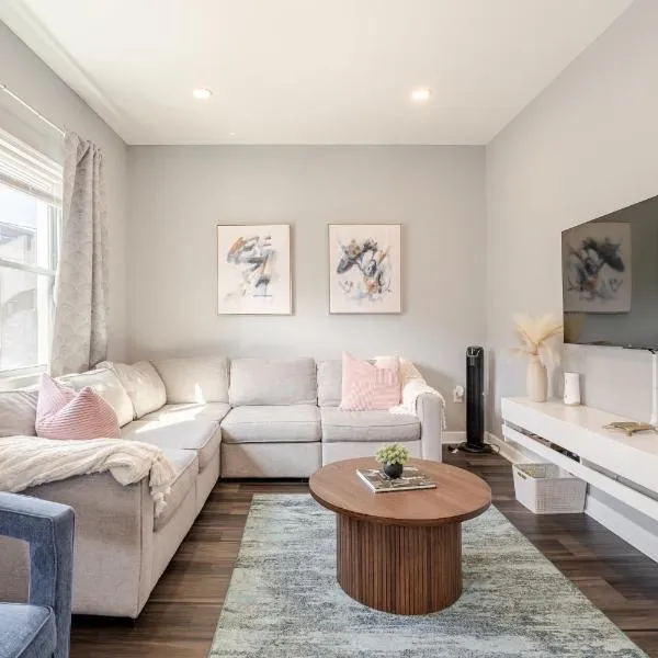 Jersey Haven NYC Next Door - Single car FREE PARKING, hotel v destinaci Fairview