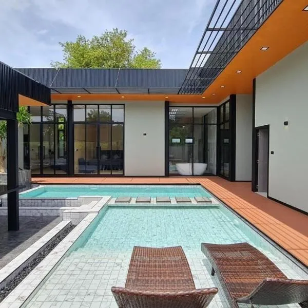 Kompletia Pool villa, hotel in Sattahip
