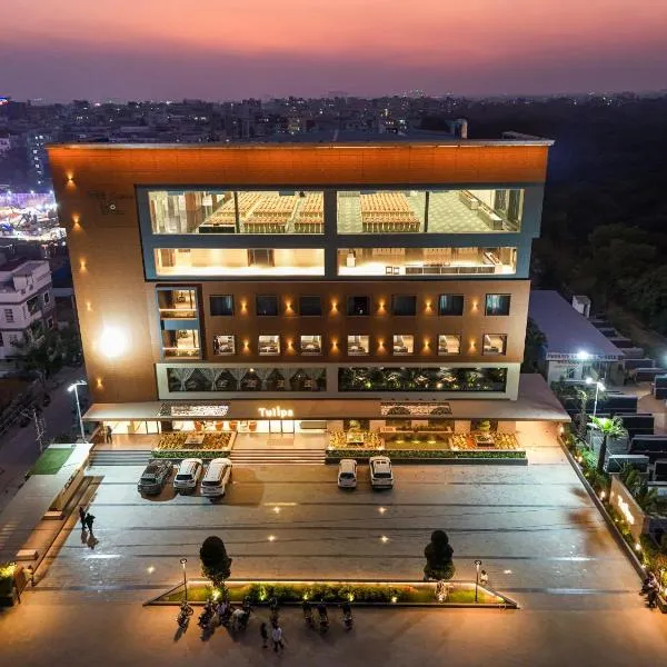 Hotel Tulips Grand, hotel in Hyderabad