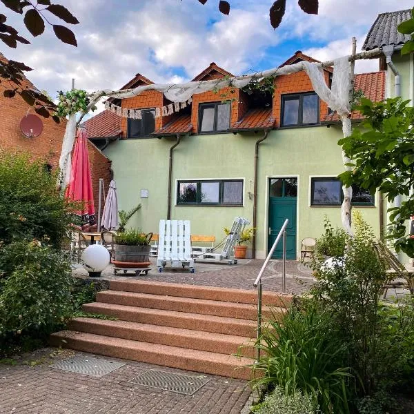 Zur Wirtin Eventlocation und Gästehaus, hotel v destinaci Karstädt