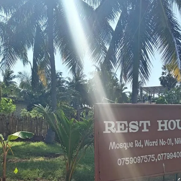 Rest house nilaveli, hotel v destinaci Trincomalee