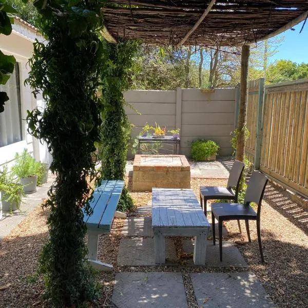 Willows Curve, hotel in Somerset West