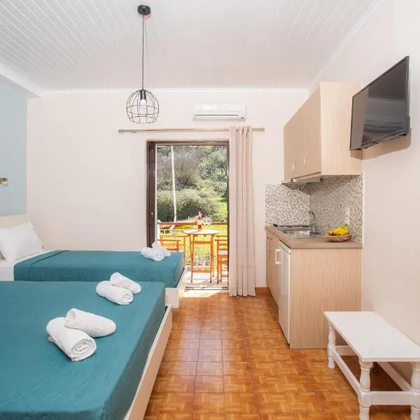 Eros appartments, hotel v mestu Kalamitsi