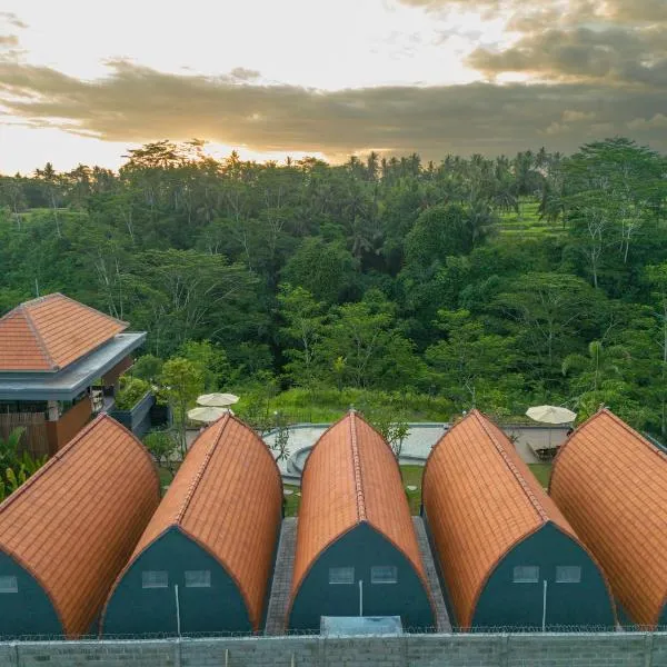 Lumbung River Ubud Villas: Blahbatu şehrinde bir otel