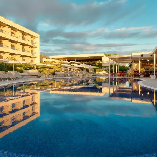 Pharos Hvar Bayhill Hotel, hotel v destinaci Hvar