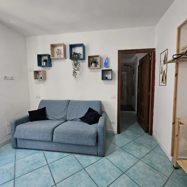 Znc Holiday House, hotel a Cetara