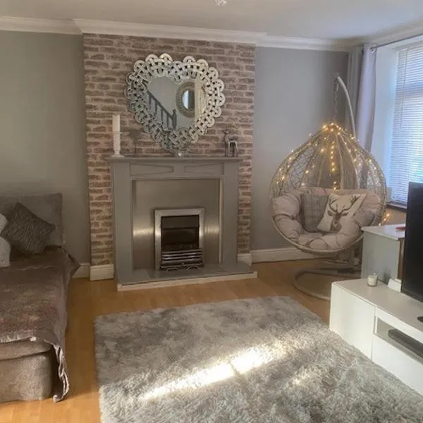 Beautiful Views Welsh Retreat 2bedroom, hotel in Mountain Ash