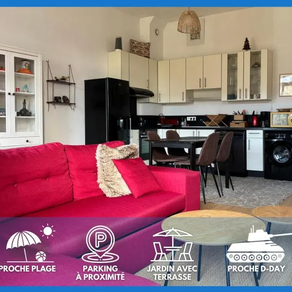 Les Douves Duplex 5 personnes lumineux avec jardin et terrasse aménagée , vue sur château à 5mn de la mer, proche Omaha Beach et Bayeux, hotel in Commes