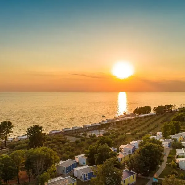 Aminess Planet Camping Holiday Homes Maravea, khách sạn ở Novigrad Istria