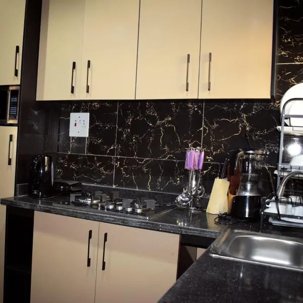 Amangee Luxury Apartments โรงแรมในJimeta