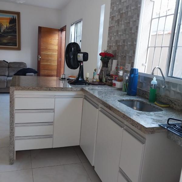 Apartamento na praia 2 qt com quintal e churrasqueira - Foto 4
