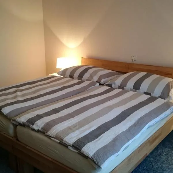 Gästehaus Steinmetz, hotel Rábaszentmártonban