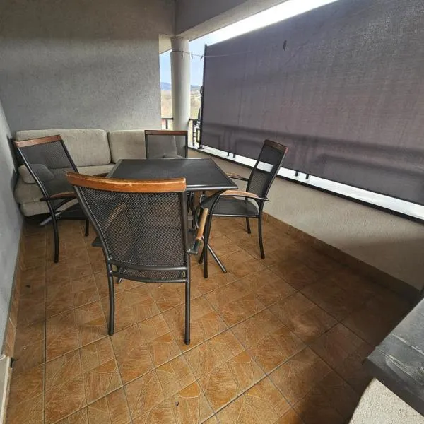 Apartman Ellye, hotel in Lukavica