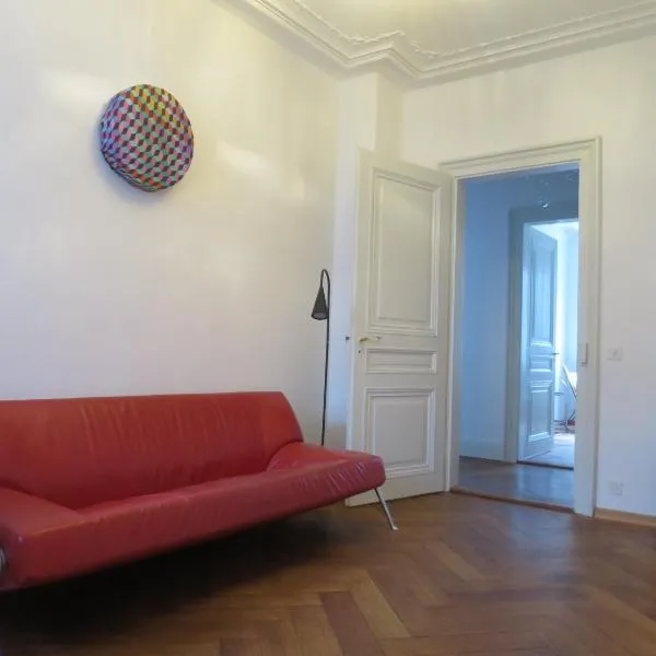 inHere-outThere, hotel a Basilea