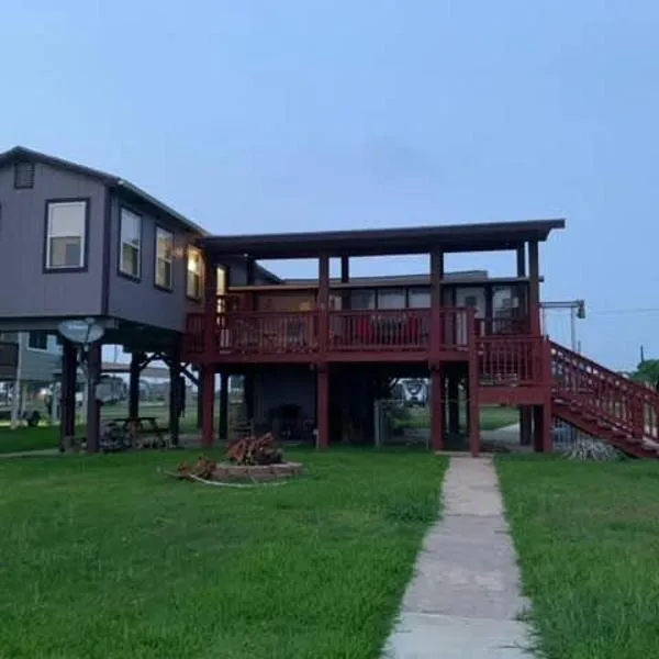 Waterside Oasis at Caney Creek, hotel in Sargent