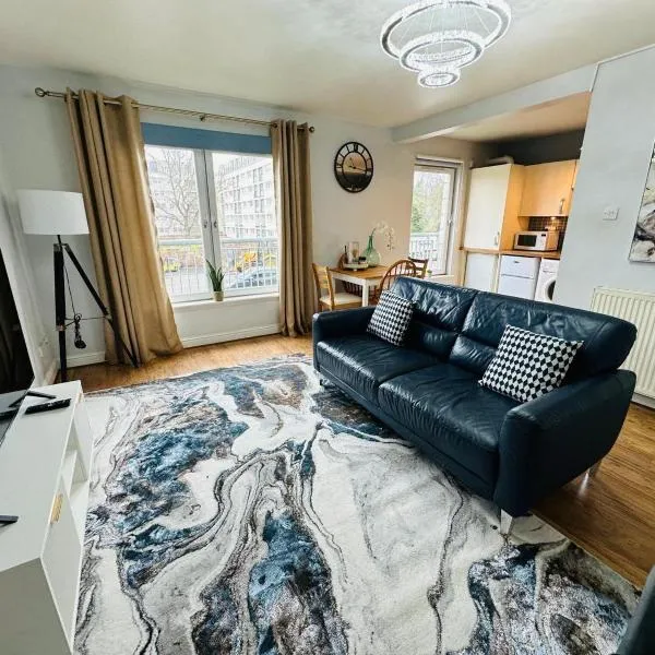 Modern Economy Glasgow Apartment with King bed, готель у Глазго