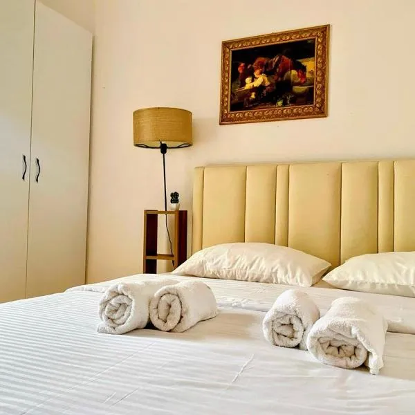 Remo beachfront apartment, hotel en Durrës