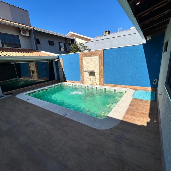 Sobrado, 4 Quartos, Piscina, até 12 pessoas