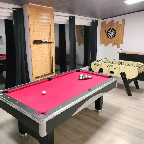 Gîte D'han le coin, hotel v destinaci Han-sur-Lesse