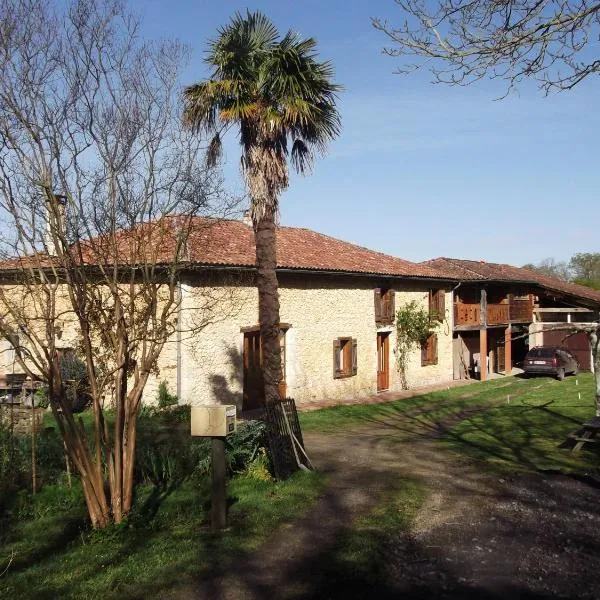 Gite Tauzia, hotel in Arsagne