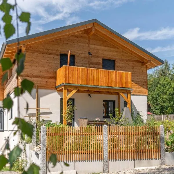 Ferienwohnungen Aying, hotel sa Aying