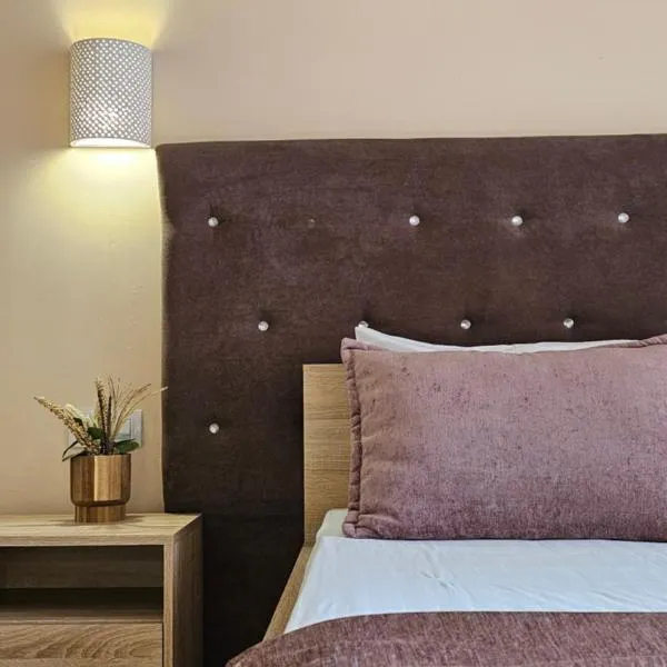 Елегантні Люкс Апартаменти в центрі Мукачева, hotel a Mukačevo