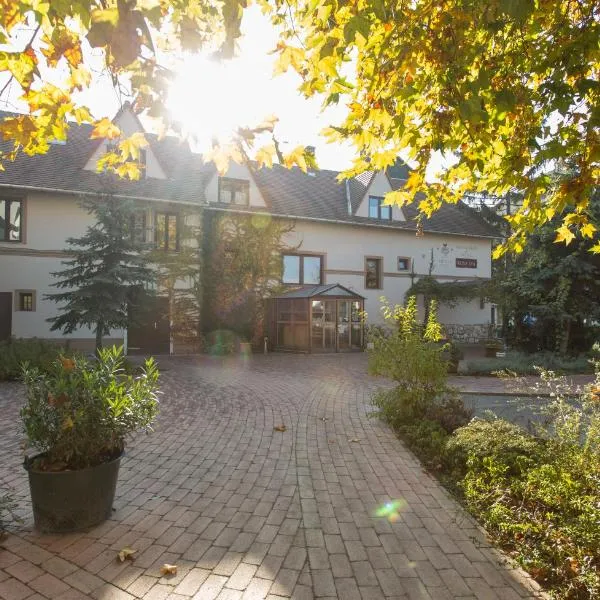 Révész Hotel, Restaurant and Rosa Spa, hotel v destinácii Győr