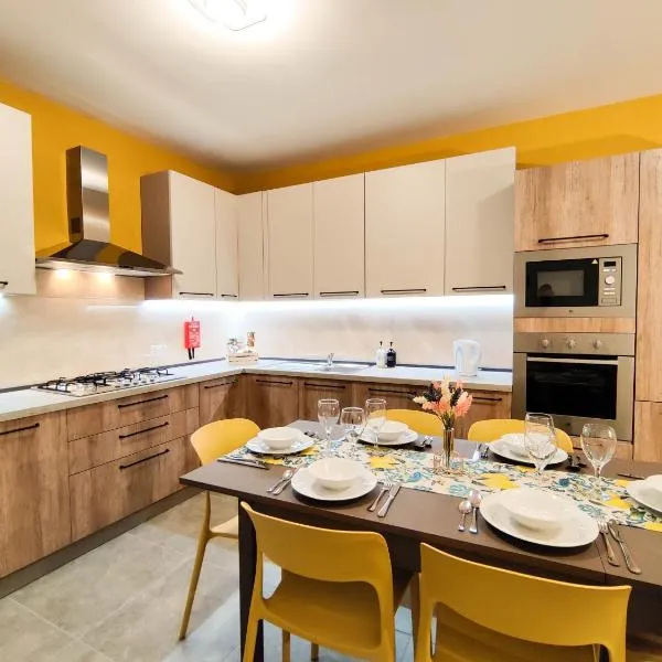Amber Court Apartment, Hotel in Marsaskala