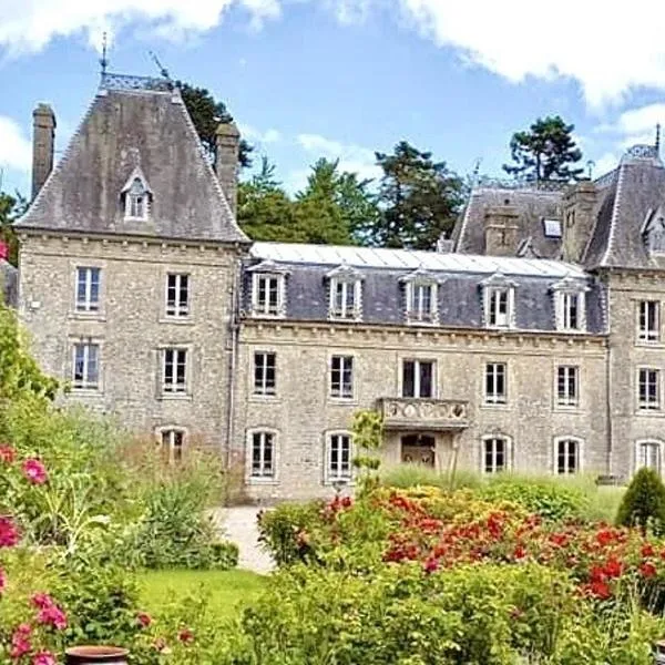 Gîte 1 Château Bellenau, hotel v destinaci Saint-Côme-du-Mont